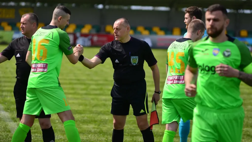 Offside Decisions and Assistant